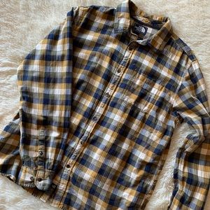 The North Face flannel || Men’s size Large